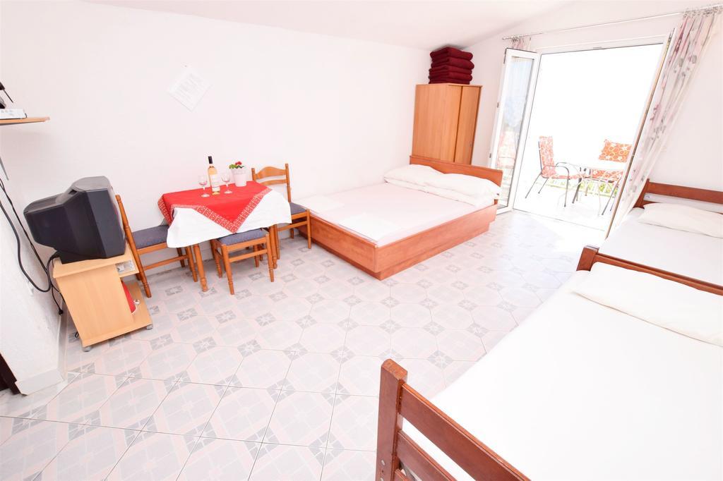 Apartments Dubravka Pisak Bagian luar foto