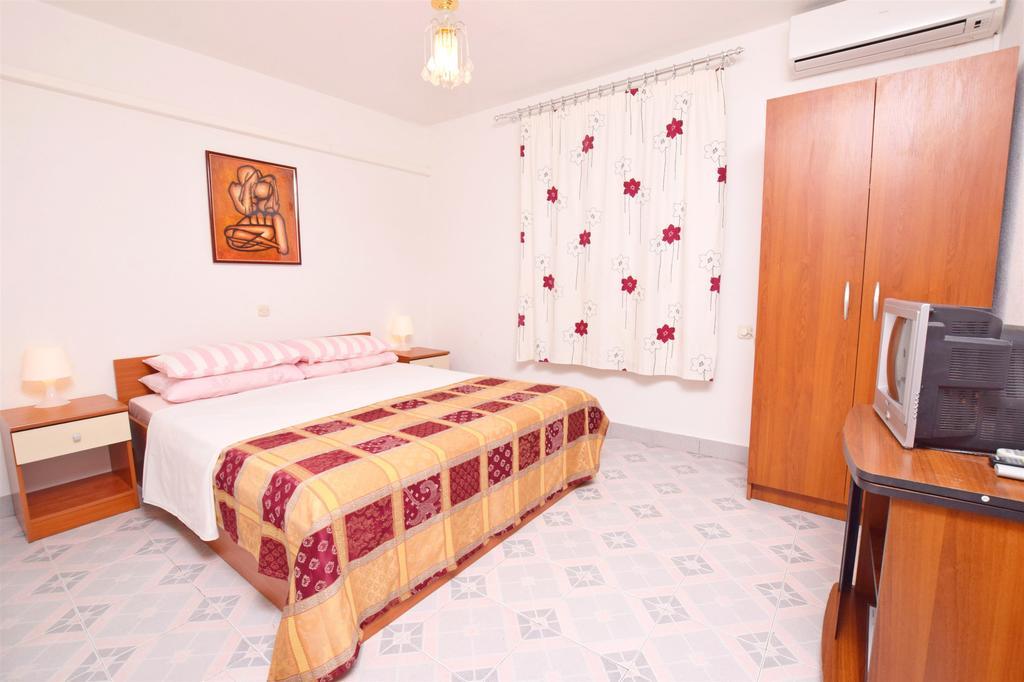 Apartments Dubravka Pisak Bagian luar foto
